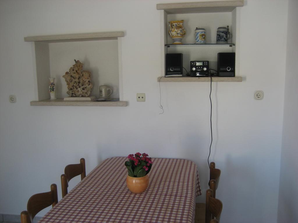 Apartments Katica Лумбарда Стая снимка
