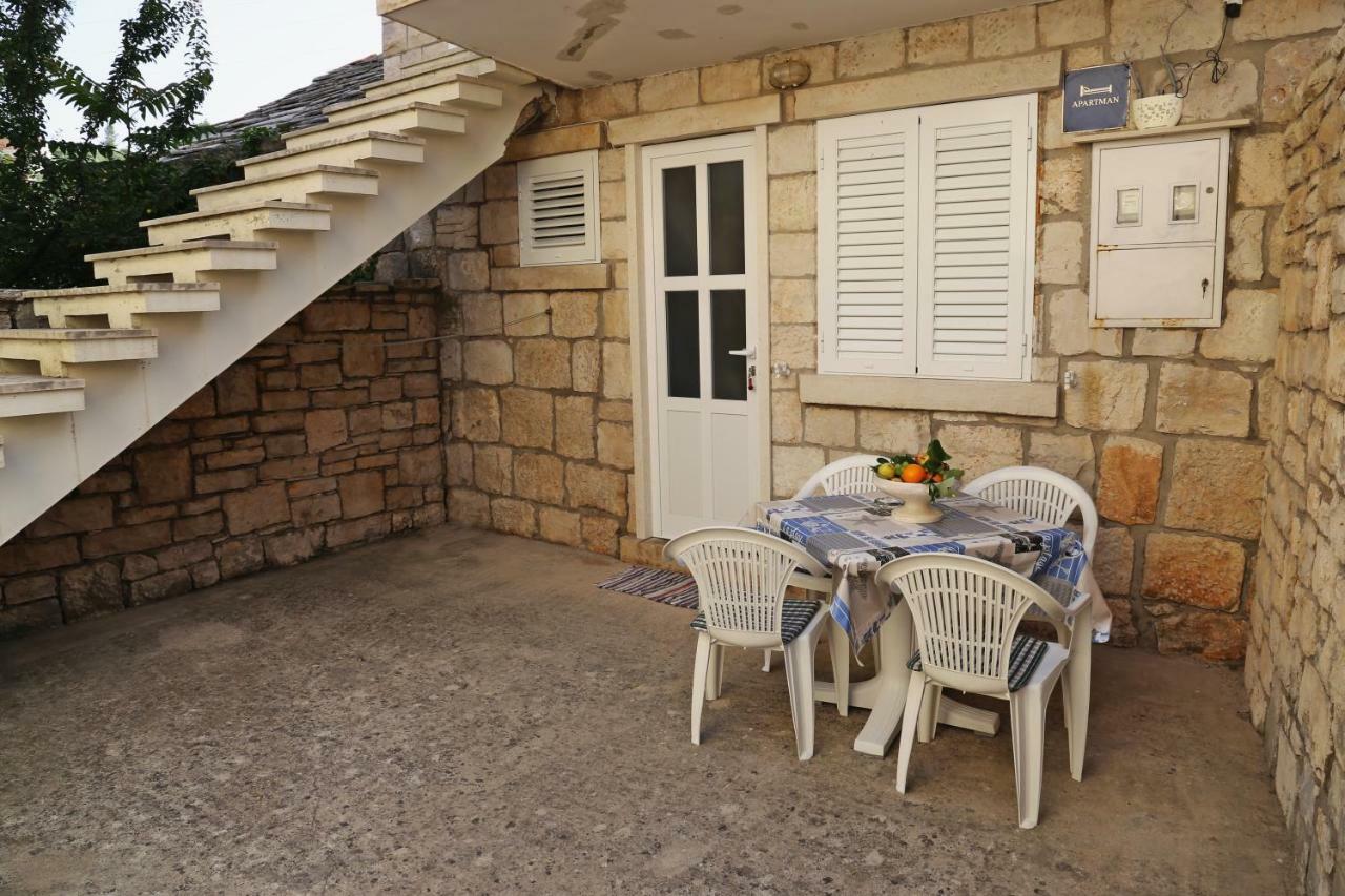 Apartments Katica Лумбарда Екстериор снимка