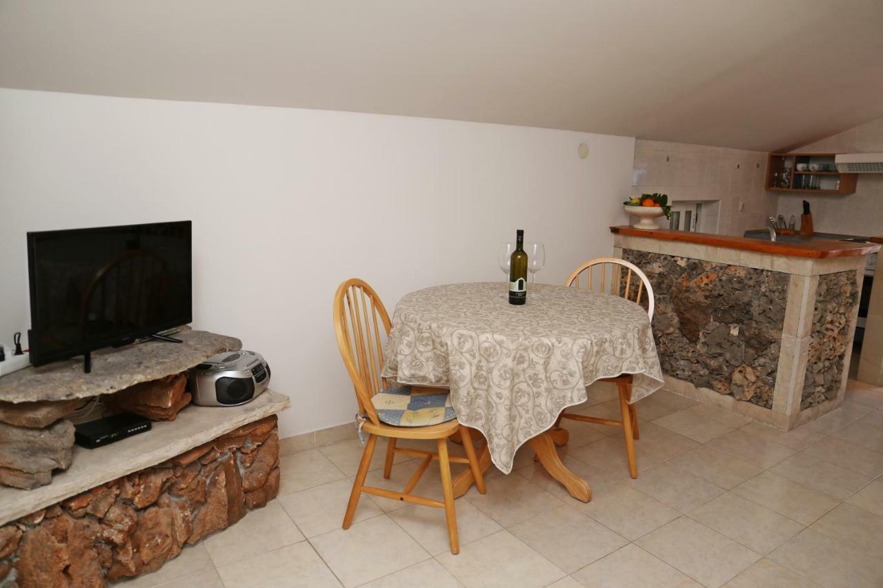 Apartments Katica Лумбарда Екстериор снимка