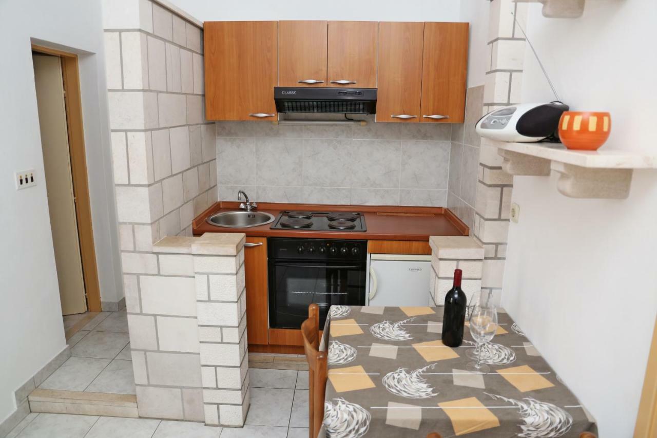 Apartments Katica Лумбарда Екстериор снимка