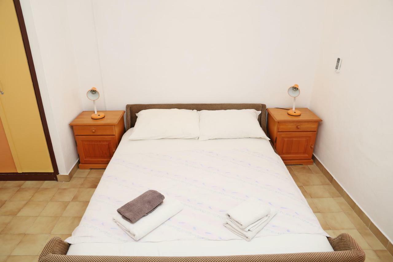 Apartments Katica Лумбарда Екстериор снимка