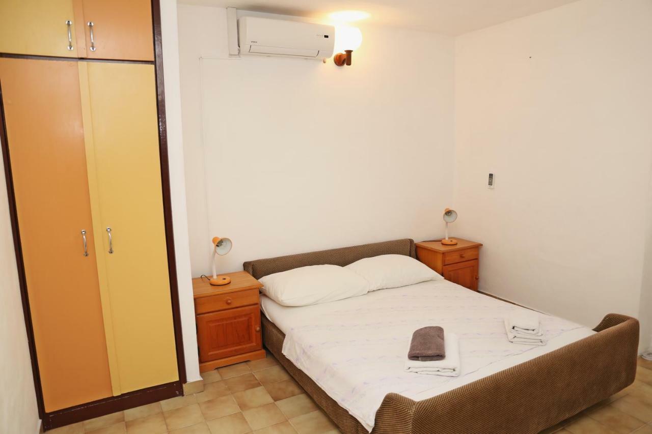 Apartments Katica Лумбарда Екстериор снимка